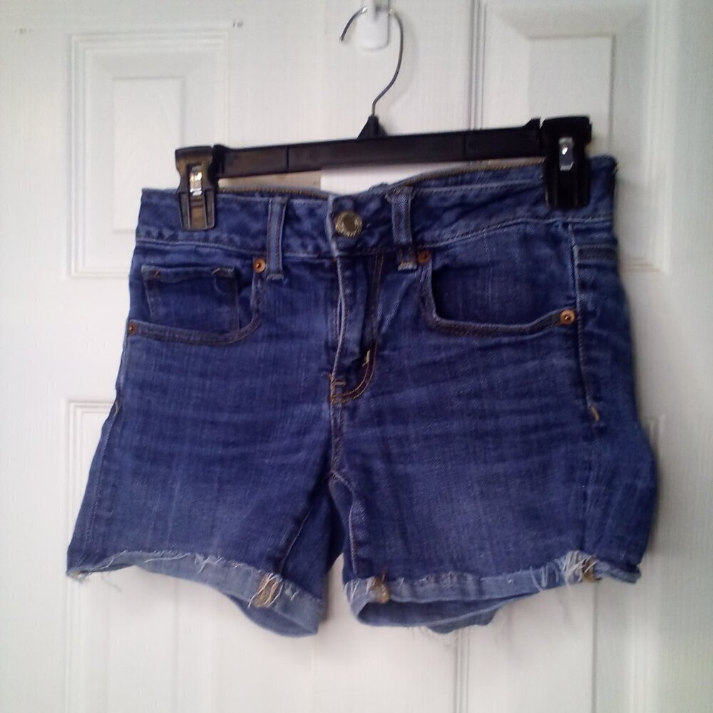 American Eagle Shorts Women 2 Cut-Off Midi Raw Hem Denim Blue